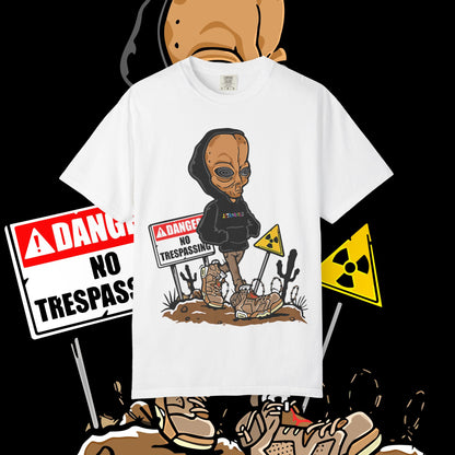 Alien Danger Graphic Tee, Unisex Streetwear, Casual Outfit, Gift for Sci-Fi Lovers, Summer Essential, Festival Wear